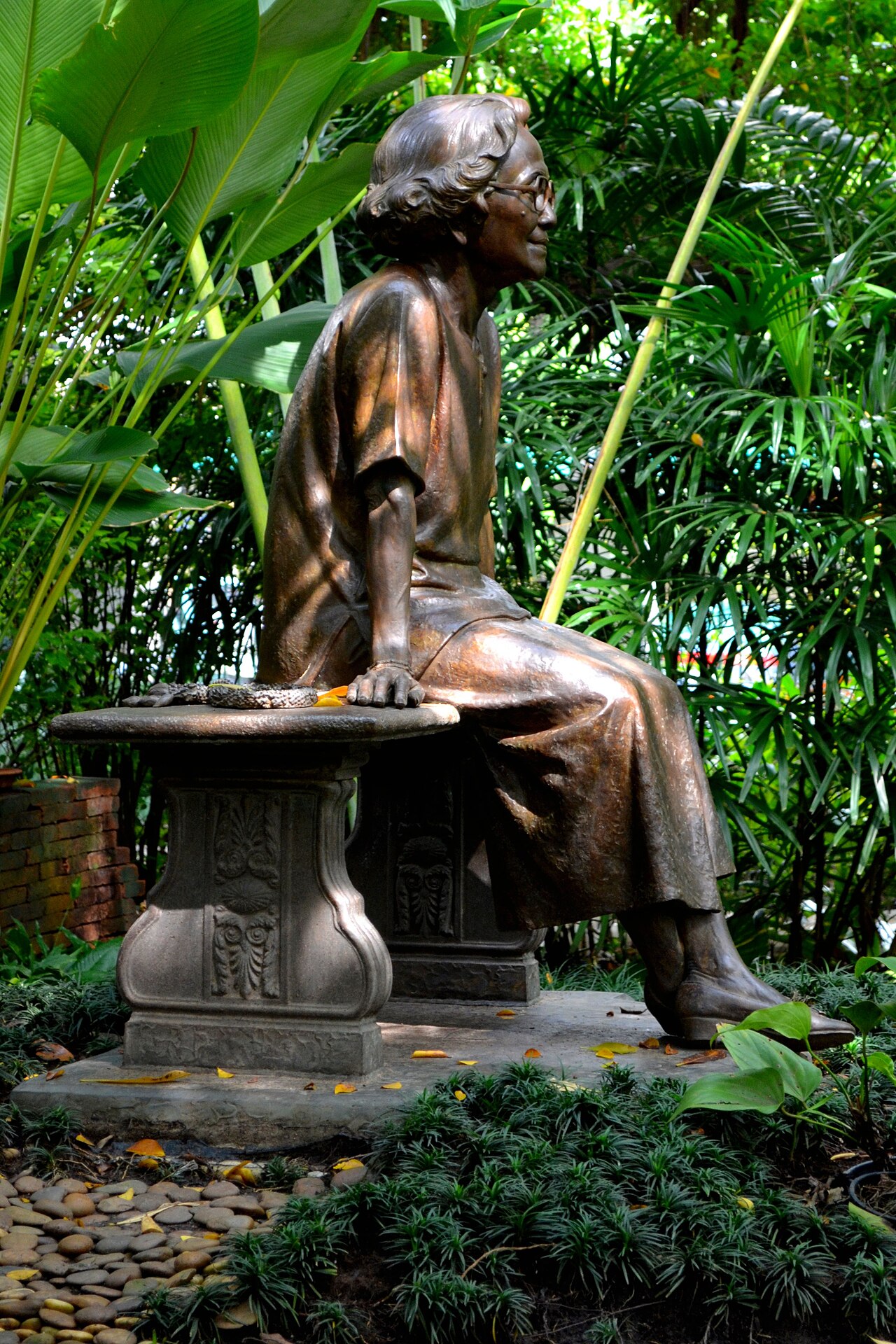 Princess Mother Memorial Park & Baan Sangkhom Nimit