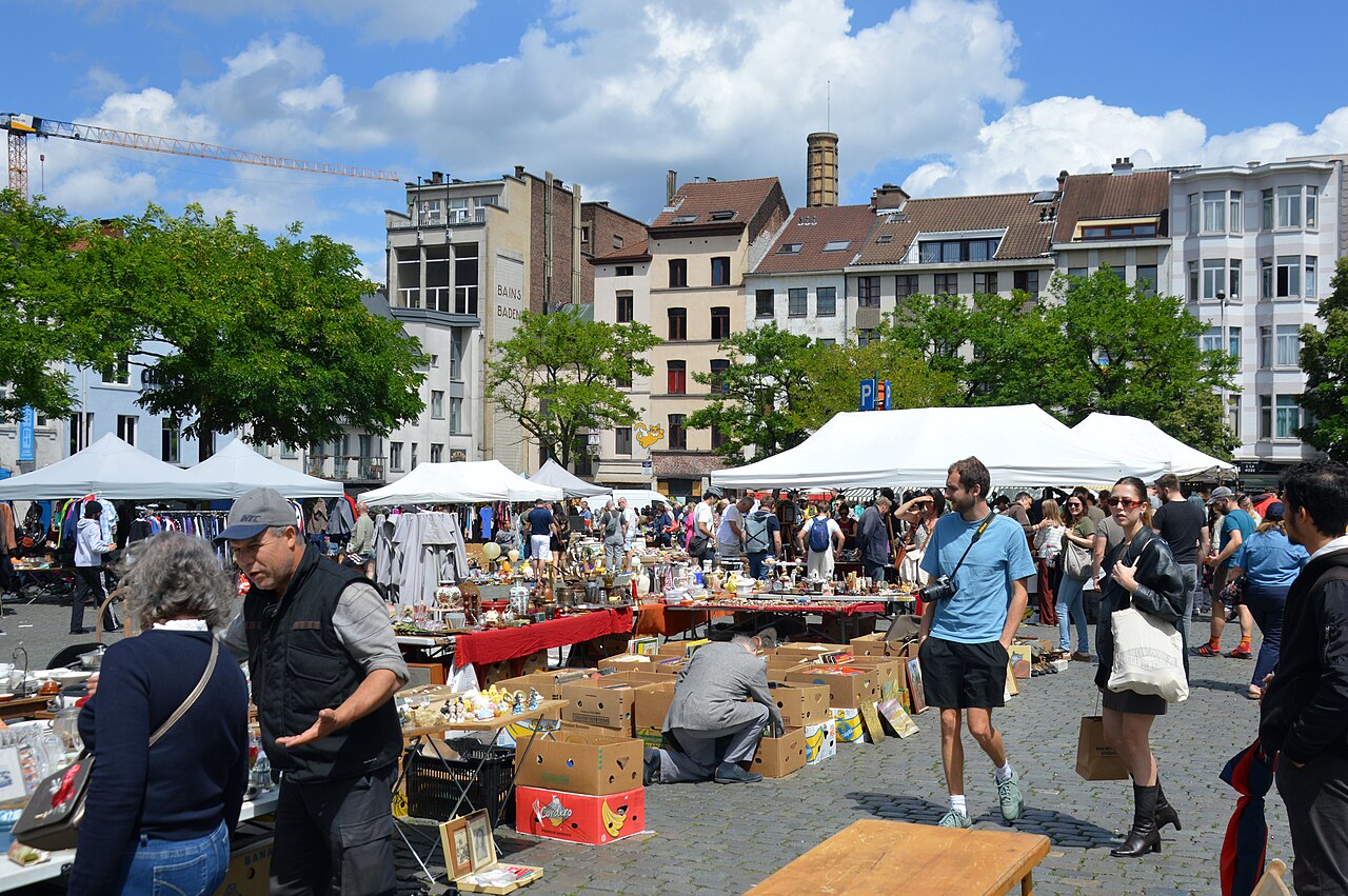 Jeu de Balle Flea Market (Vieux Marché)