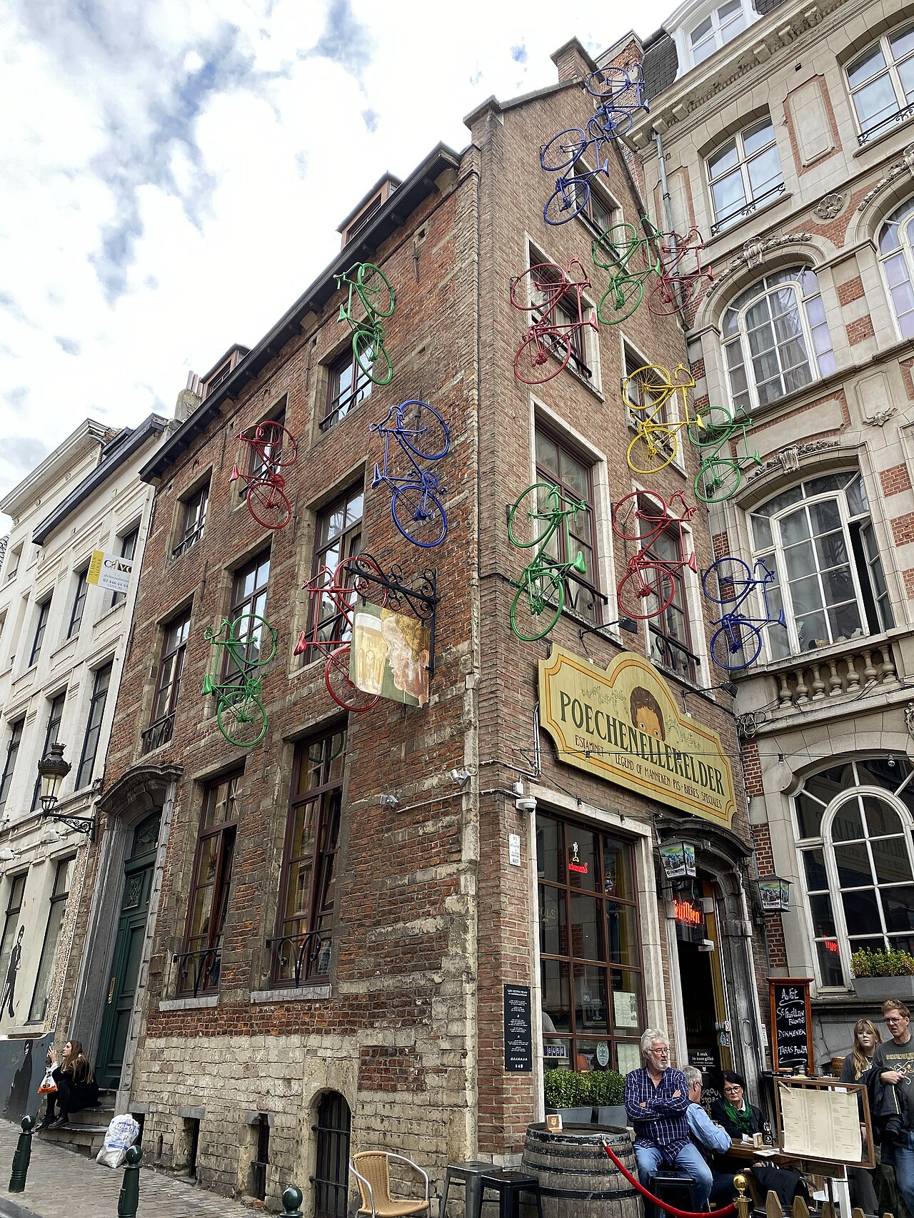 Le Poechenellekelder