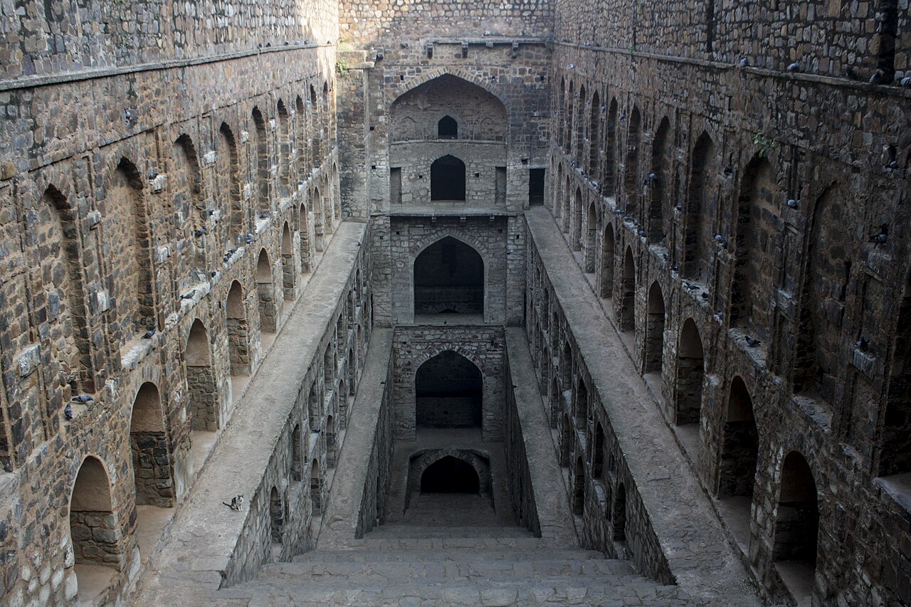 Agrasen ki Baoli Park