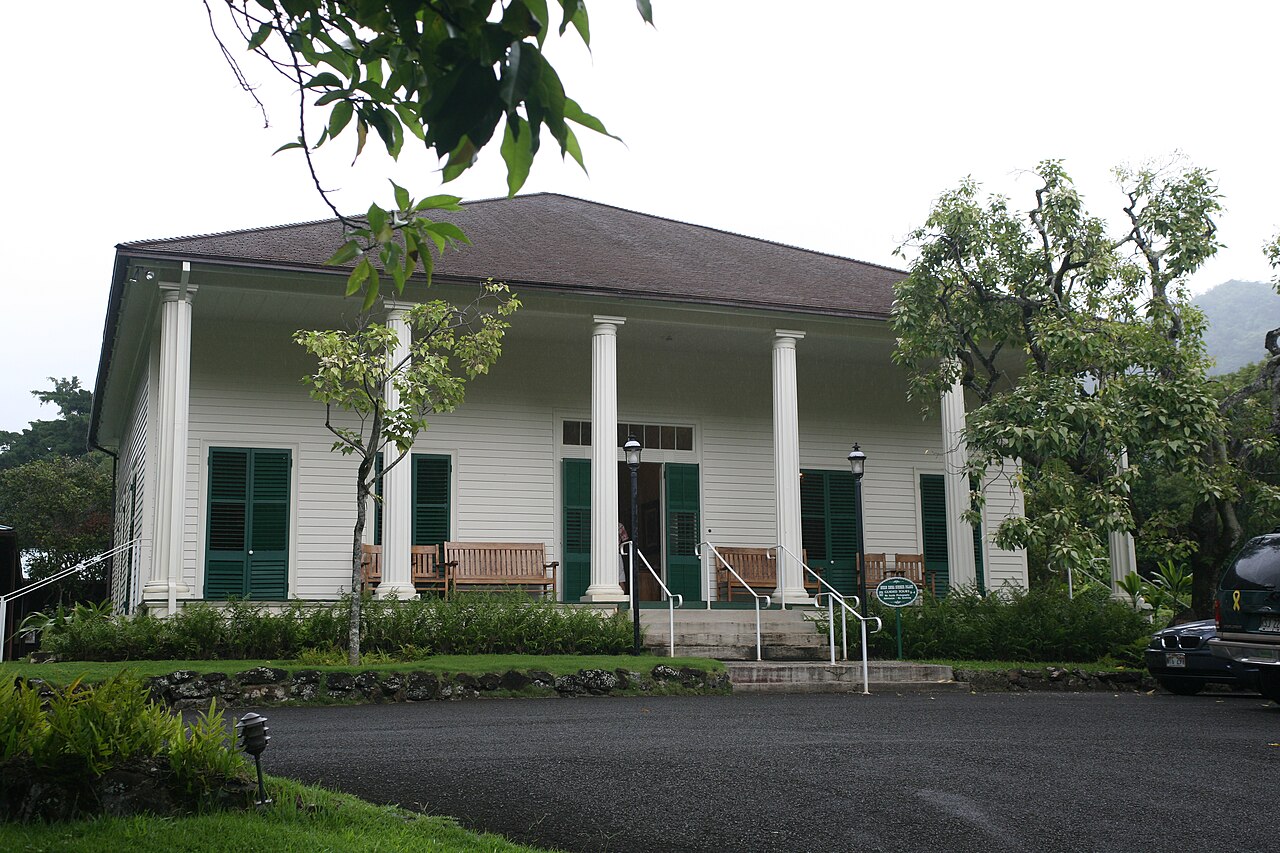 Queen Emma Summer Palace