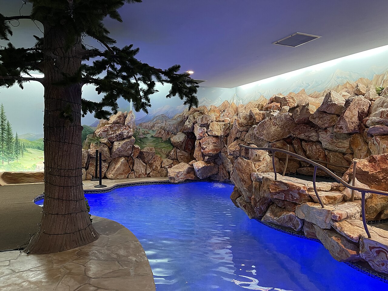 Underground House aka Las Vegas Underground Mansion