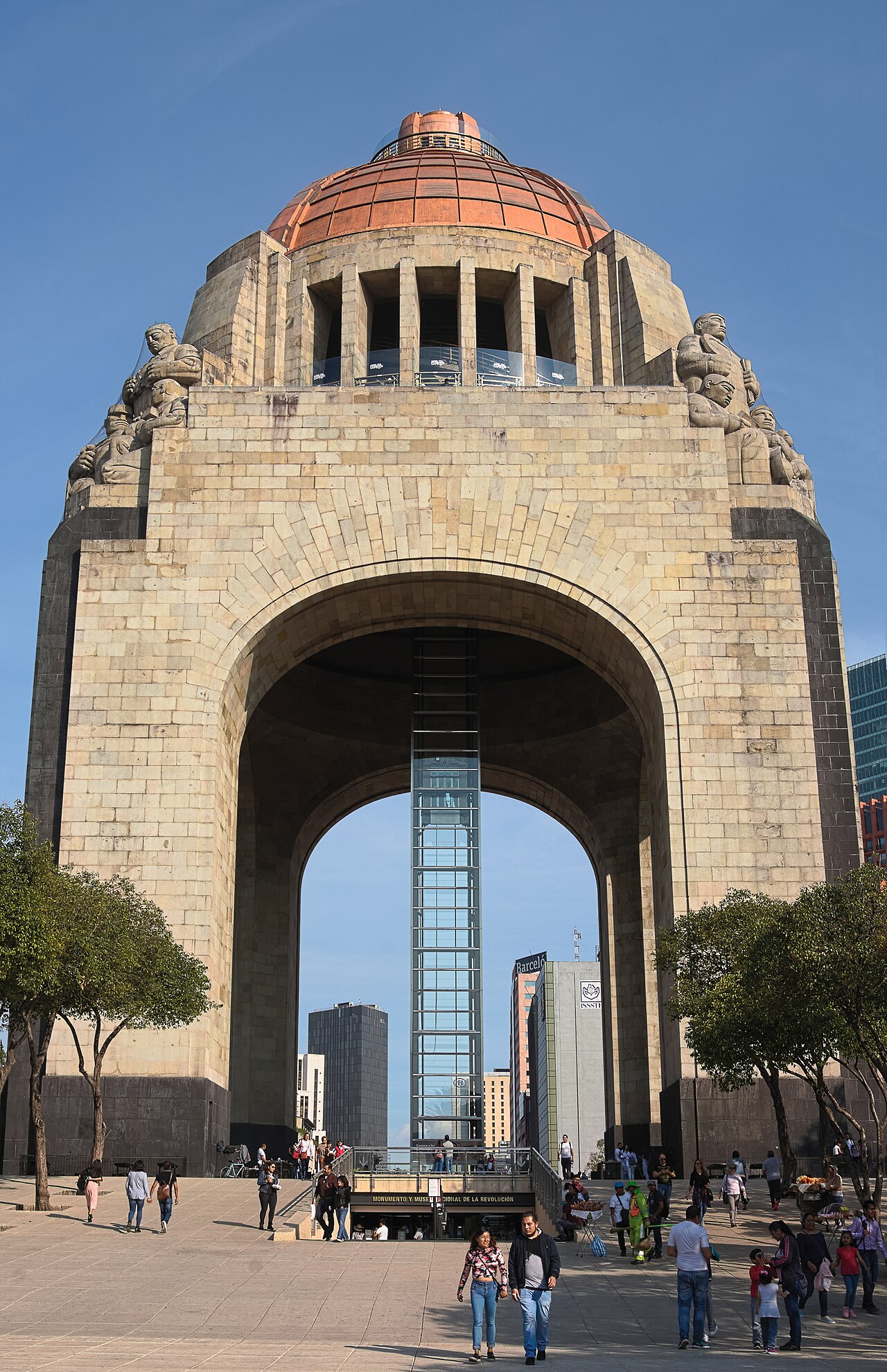 Monument to the Revolution (Monumento a la Revolución)