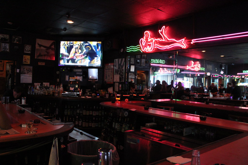 Mac's Club Deuce