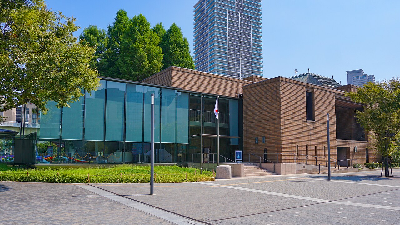 Nakanoshima Park and Museum of Oriental Ceramics