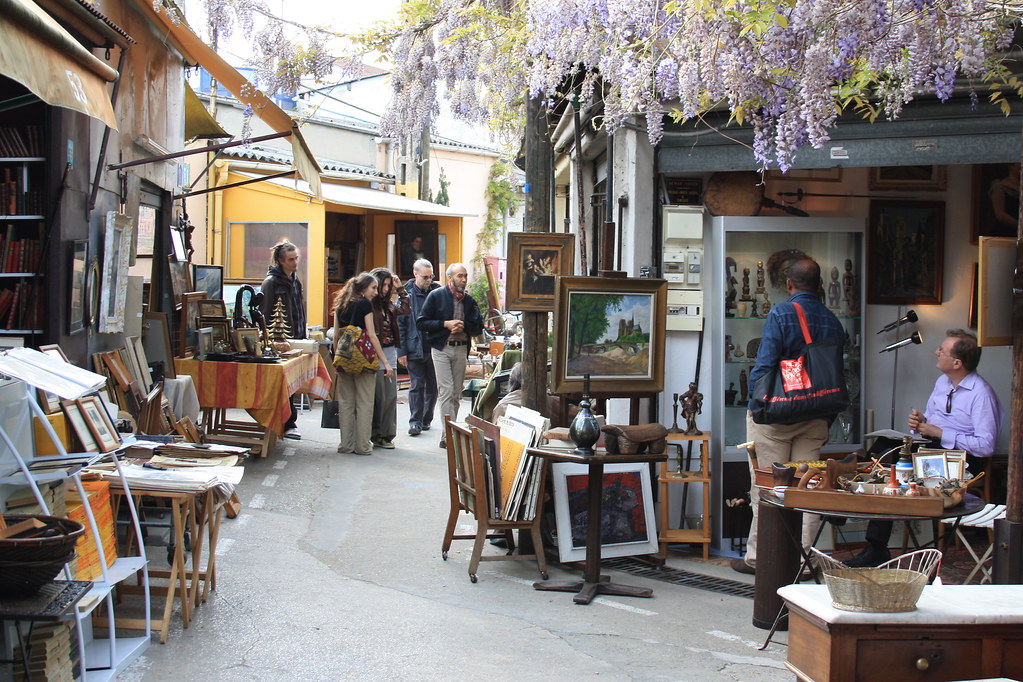Saint-Ouen Flea Market (Puces de Saint-Ouen)