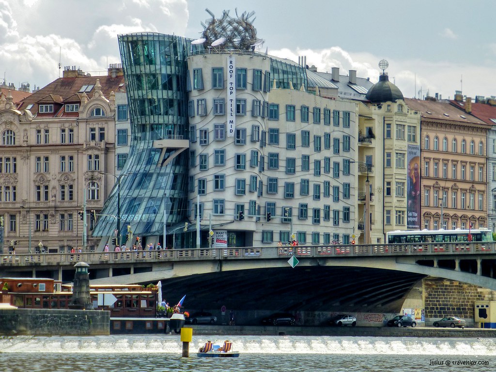 Dancing House (Tančící dům)