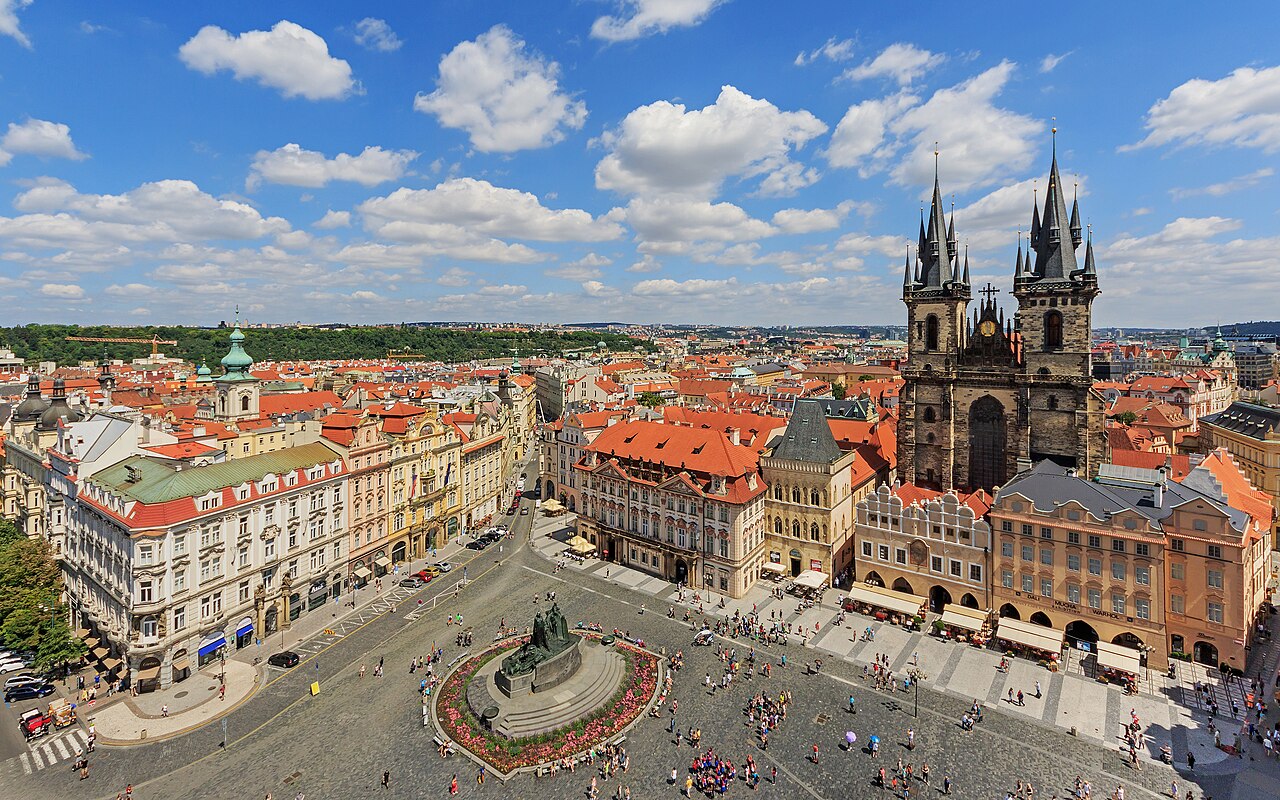 Old Town Square (Staroměstské náměstí)