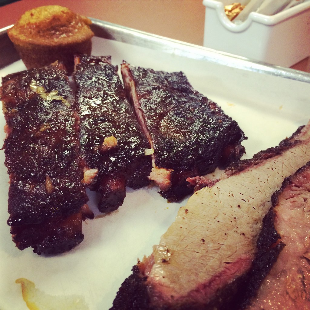 Smoking Pig BBQ