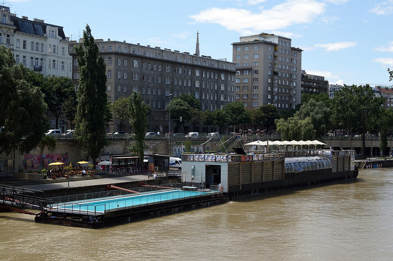 Badeschiff Wien